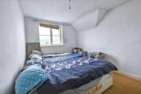 Bedroom One_1.jpeg