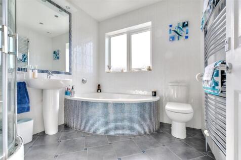 Bathroom_1.jpeg