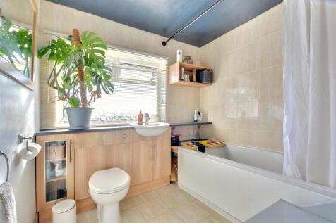 Bathroom.jpeg