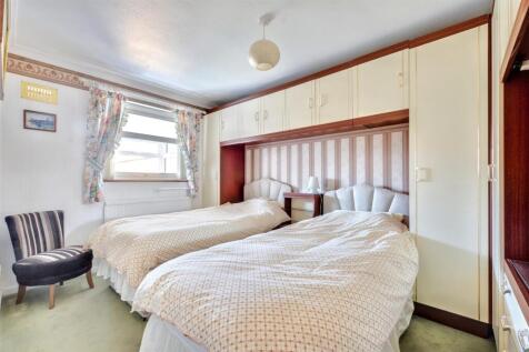 Bedroom One_3.jpeg