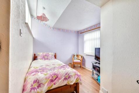 Bedroom One_1.jpeg