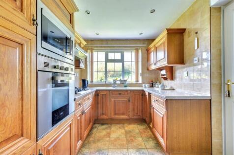 Kitchen_2.jpeg