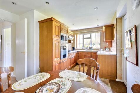 Kitchen_4.jpeg