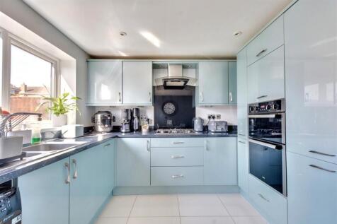 Kitchen_1.jpeg