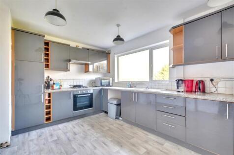 Kitchen_1.jpeg