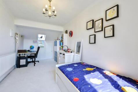 Bedroom 2_1.jpeg