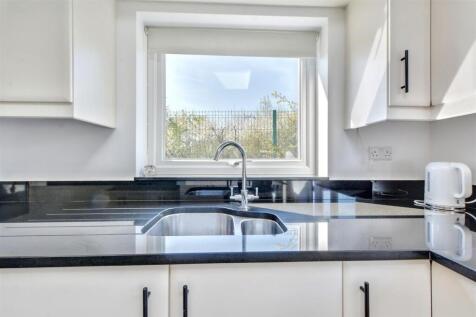 Kitchen_4.jpeg