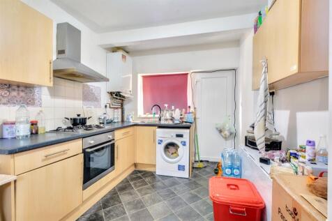 Kitchen_2.jpeg
