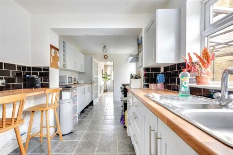 Kitchen_3.jpeg