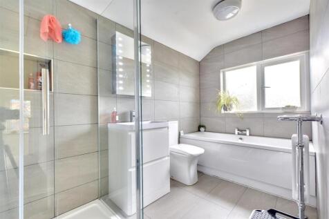 Bathroom_1.jpeg
