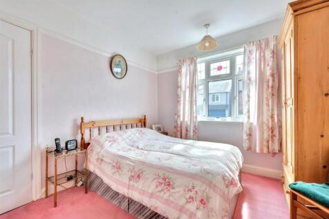 Bedroom One.jpeg