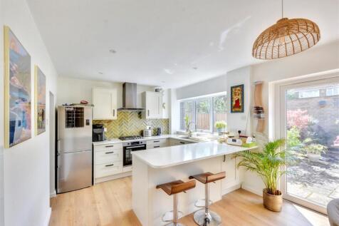 Kitchen_1.jpeg
