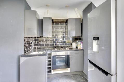 Kitchen_1.jpeg