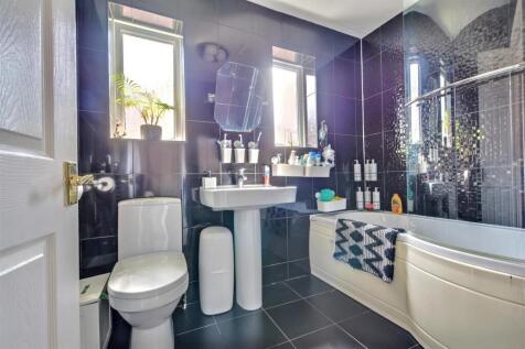 Bathroom_1.jpeg