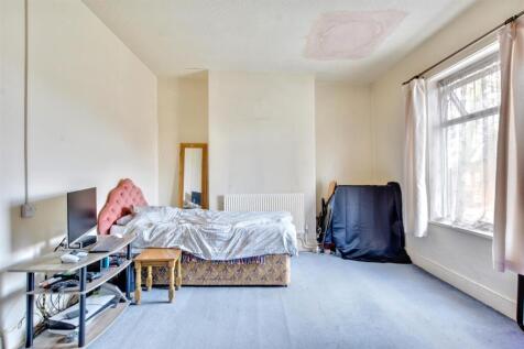 Bedroom One_2.jpeg