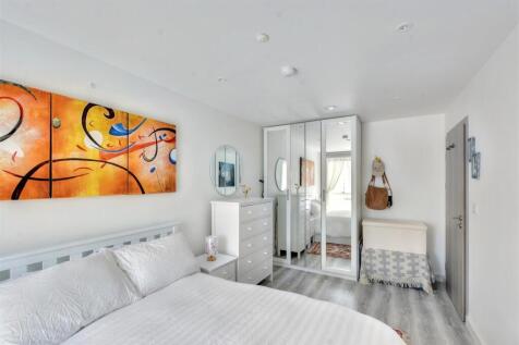 Bedroom One_3.jpeg