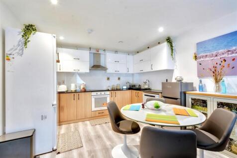 Kitchen_1.jpeg