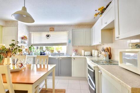Kitchen_5.jpeg