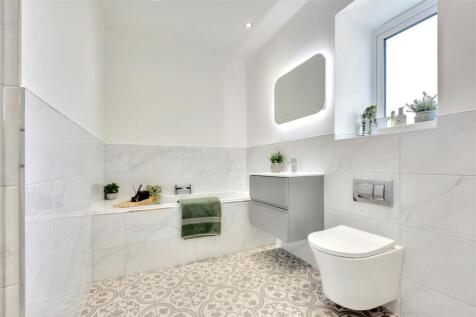 Bathroom.jpeg