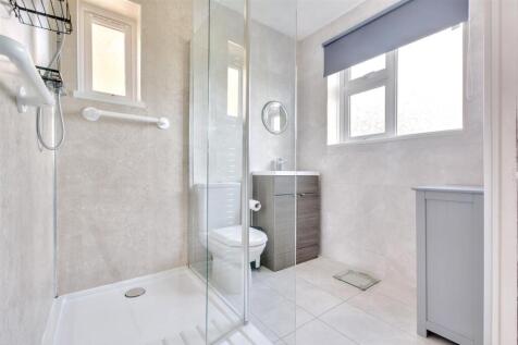 Shower Room.jpeg