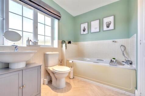 Ensuite.jpeg