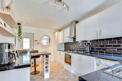 Kitchen_4.jpeg
