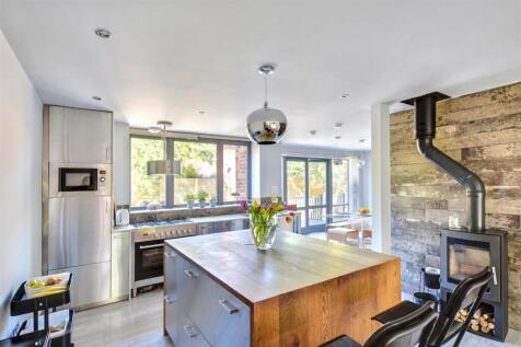 Kitchen_6.jpeg