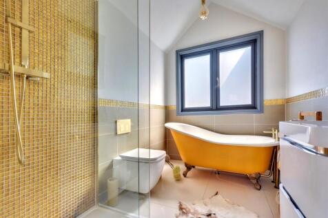 Bathroom_1.jpeg