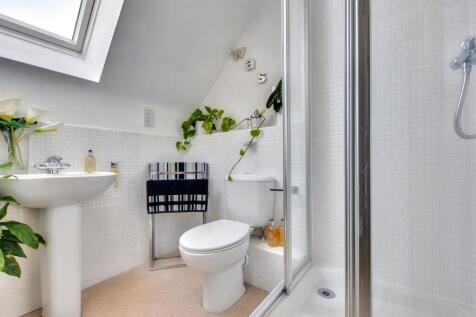 Bedroom One Ensuite.jpeg