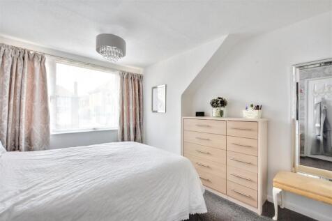 Bedroom 1.jpeg