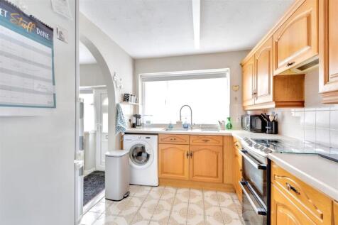 Kitchen_1.jpeg