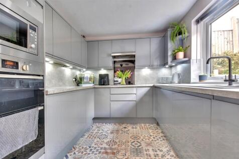 Kitchen_1.jpeg