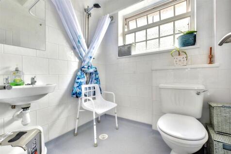 Shower Room.jpeg