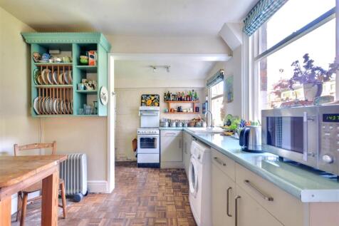 Kitchen_2.jpeg