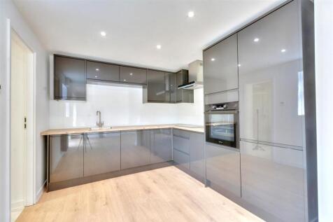 Kitchen_1.jpeg