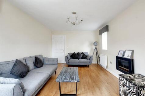 Living Room_2.jpeg