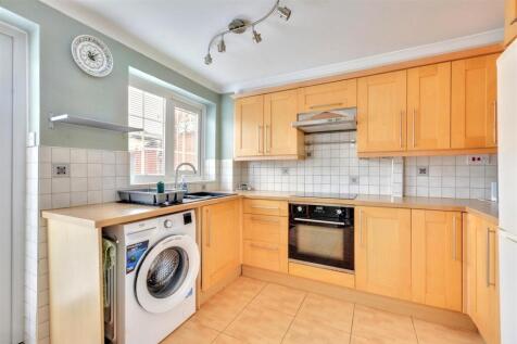 Kitchen_2.jpeg