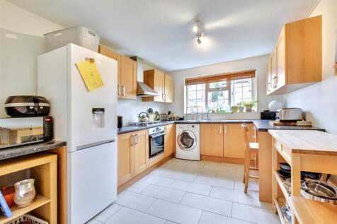 Kitchen_2.jpeg