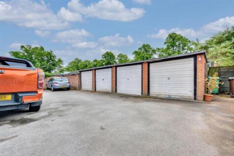 Garage.jpeg
