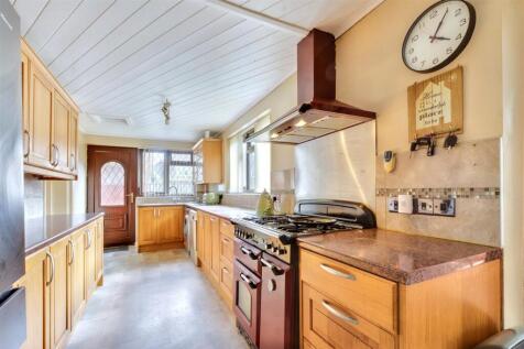 Kitchen_1.jpeg