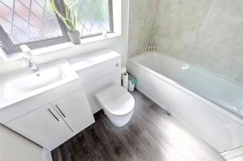 Bathroom.jpeg