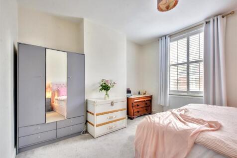 Bedroom One_3.jpeg