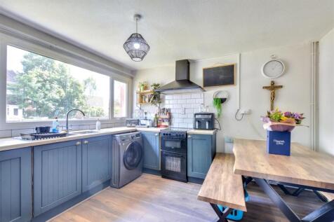 Kitchen_1.jpeg