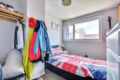 Bedroom One_3.jpeg