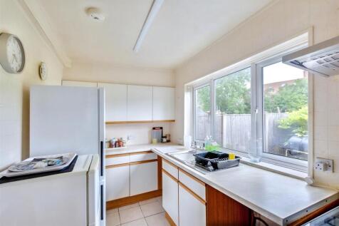 Kitchen_2.jpeg