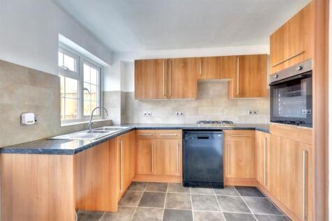 Kitchen_2.jpeg
