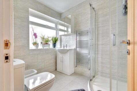 Ensuite.jpeg