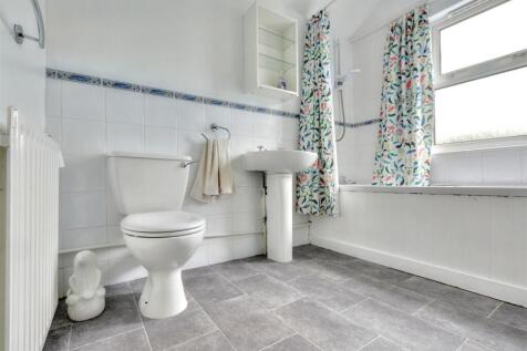 Bathroom.jpeg