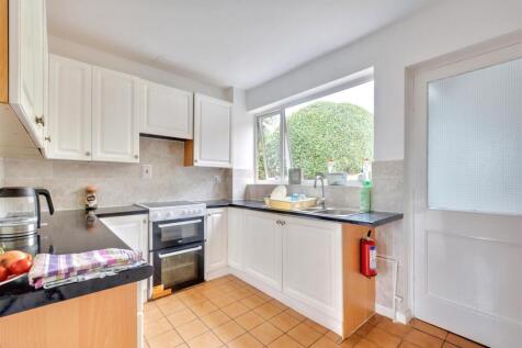 Kitchen_2.jpeg