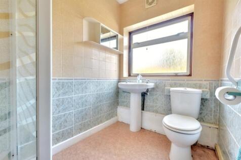 Shower Room_2.jpeg